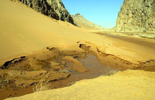 渡阴山,探寻神秘古道的传奇之旅 第2张 渡阴山,探寻神秘古道的传奇之旅 第2张